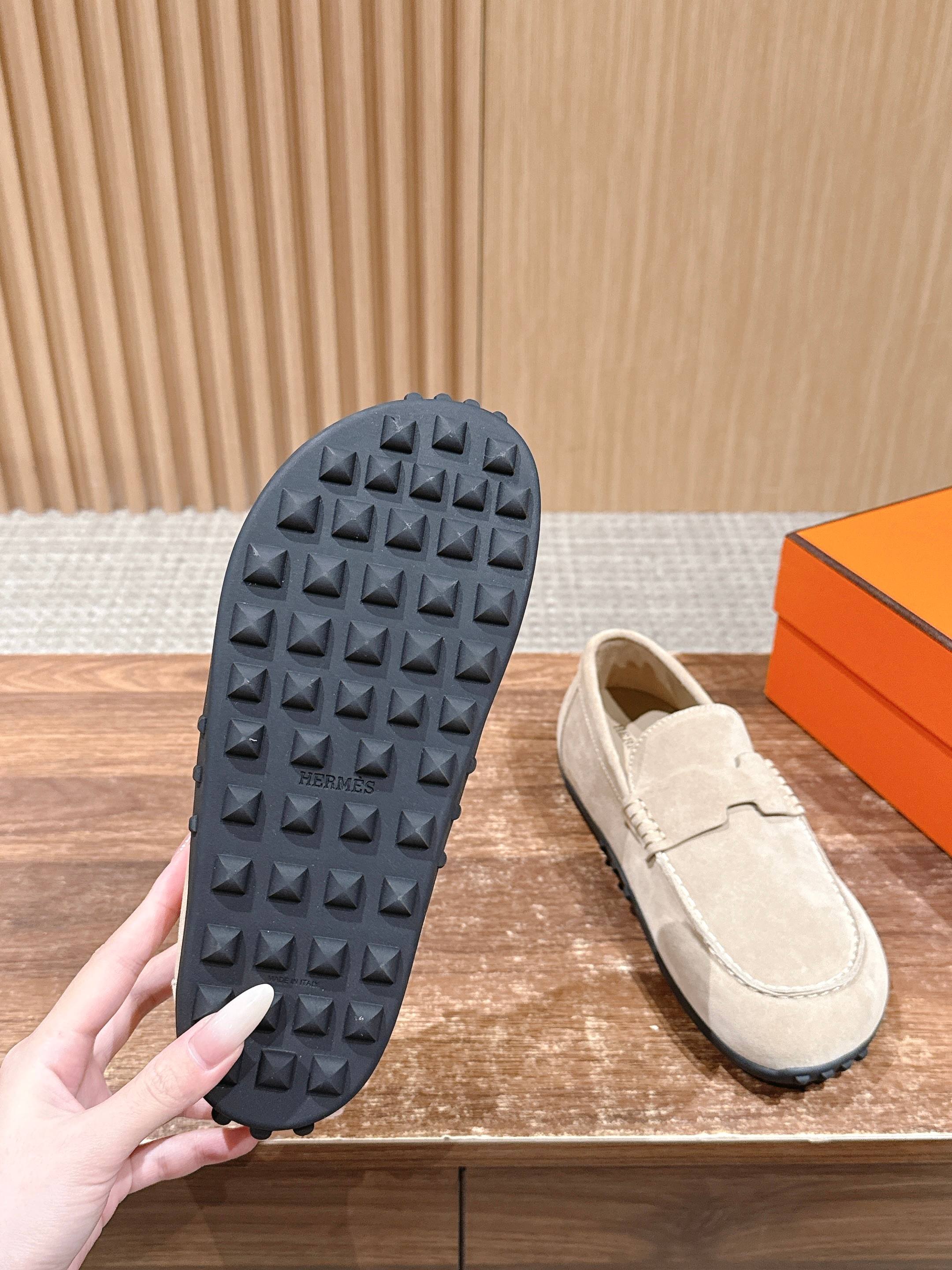 HM Lazy Loafers Soft Cream Suede 553761