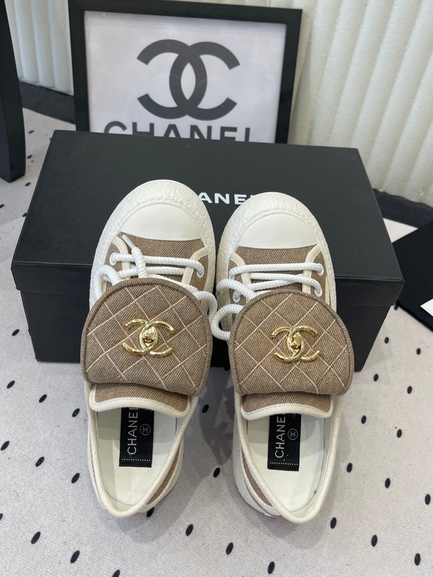 CC 2026s Sneakers Khahi White Denim Leather 720088