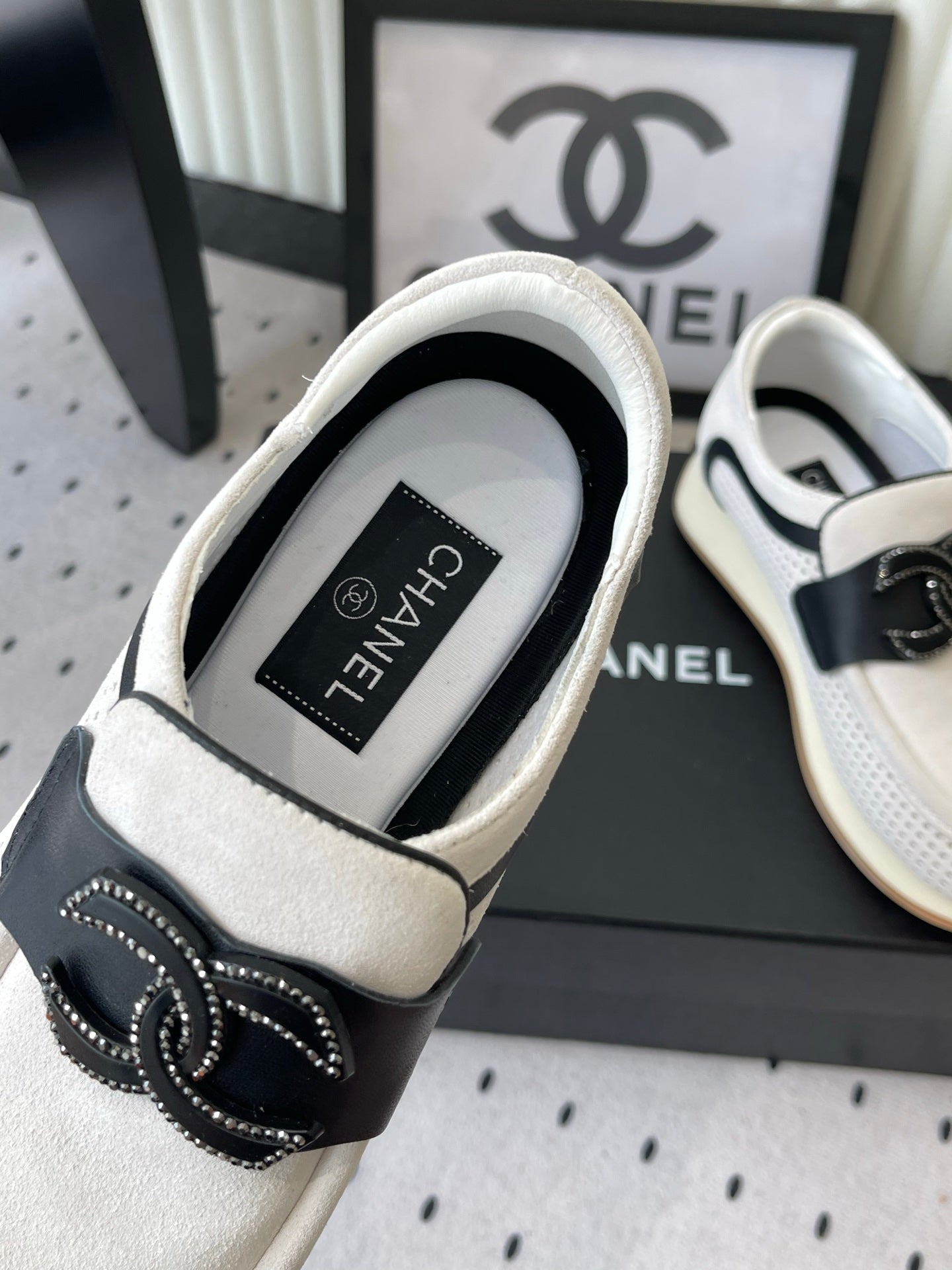 CC 26s Casual Sneakers White Suede 892524