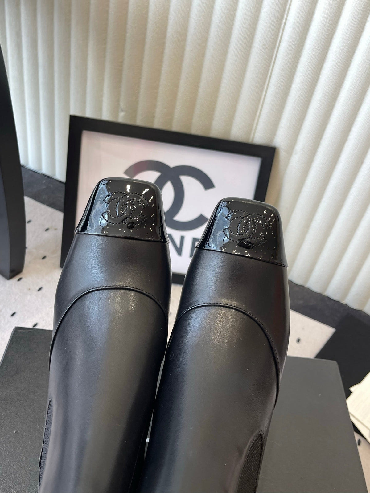 CC 26s Chelsea Ankle Boots 6cm Black Sheepskin SHW 105782