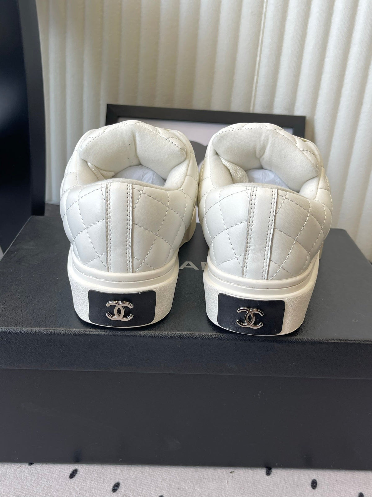 Chanel 26C Cruise Resort Metallic Casual Sneakers 2.5cm Leather 189980