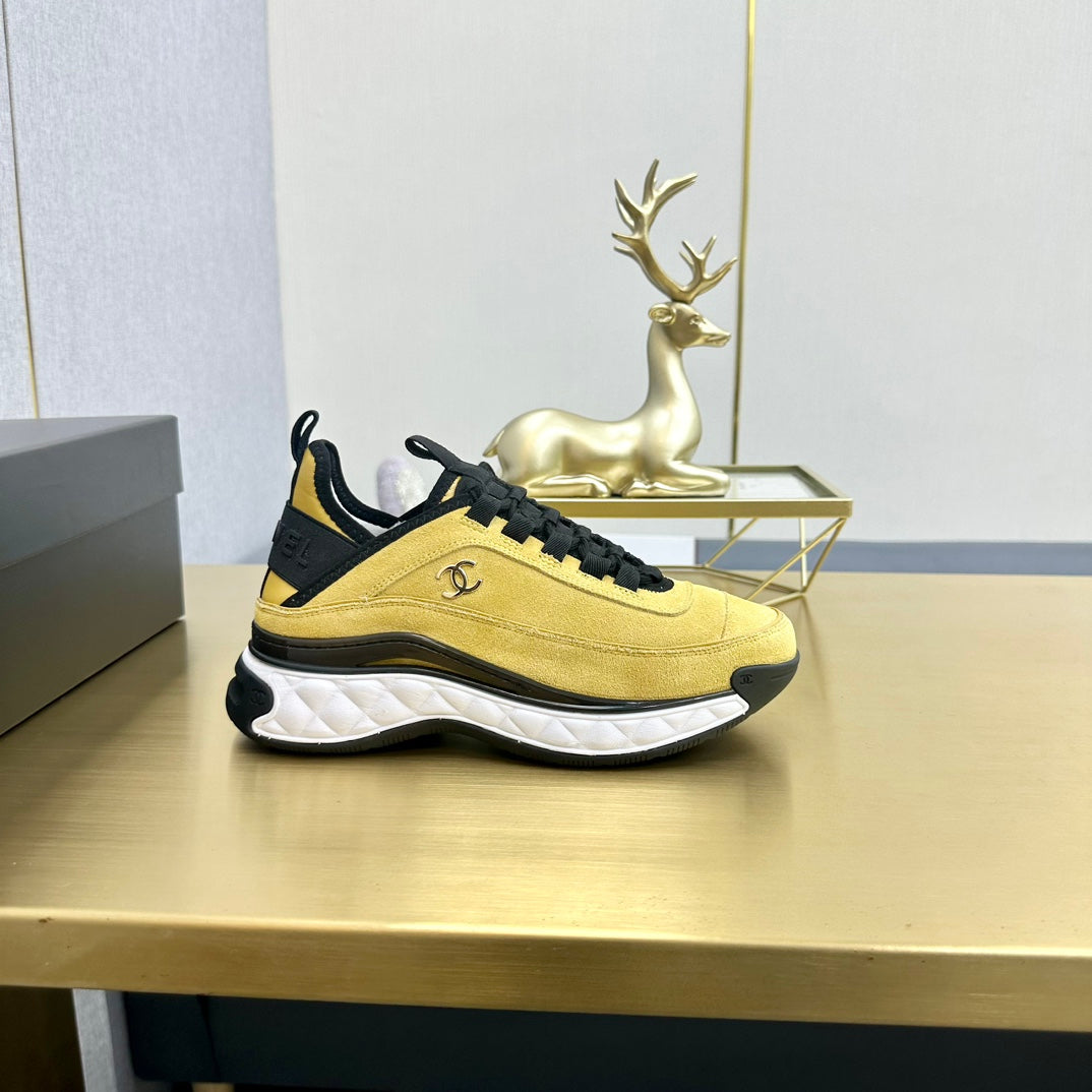 CC 26s Low-Top Chunky Sneakers Yellow Suede Mesh Textile 980822
