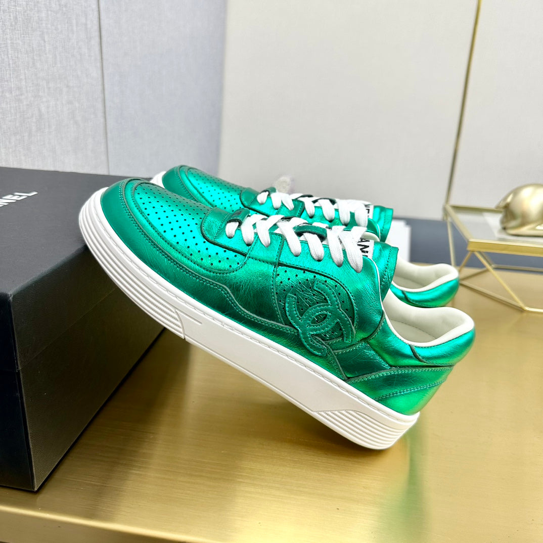 CC 26s Low Top Sneakers Metallic Leather 980936