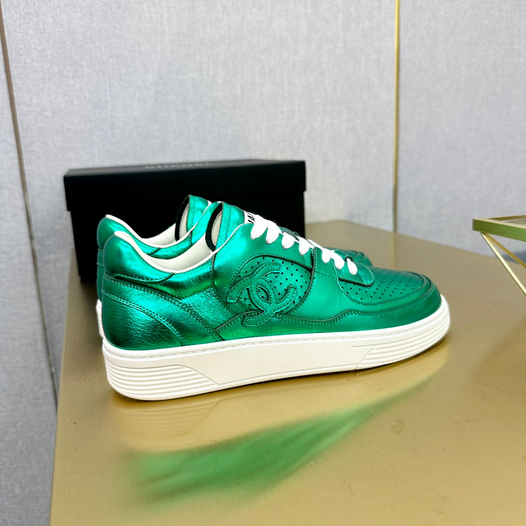 CC 26s Low Top Sneakers Metallic Leather 980936