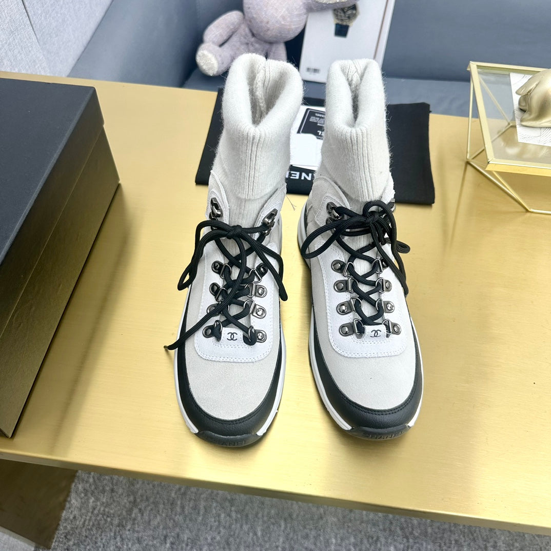 CC 26s Sock Anchor Sneakers White Black Suede 146071
