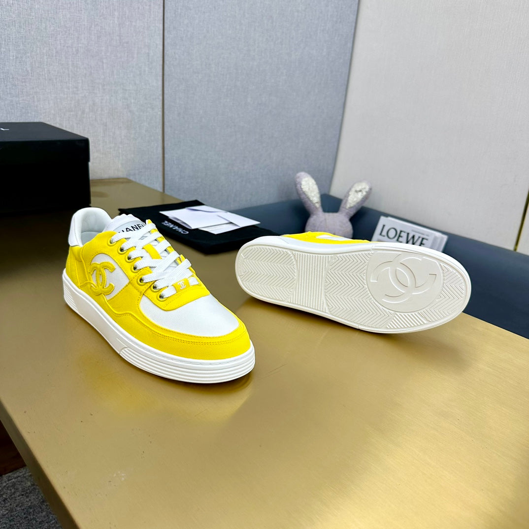 CC 24C Cruise Sneakers Bright Yellow Suede 980926