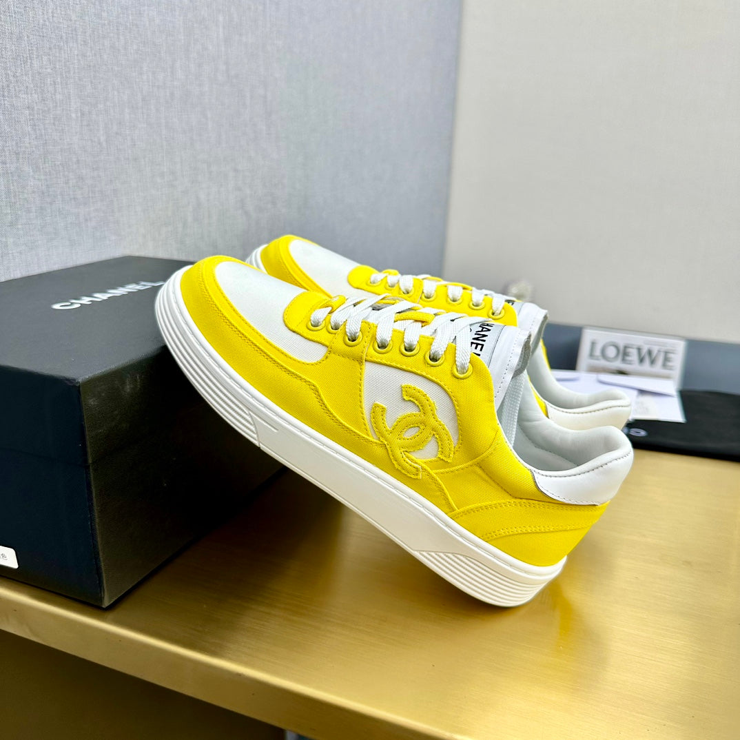 CC 24C Cruise Sneakers Bright Yellow Suede 980926