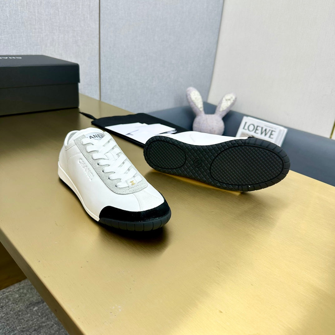 CC 26s Sneakers White Black Calfskin 140271