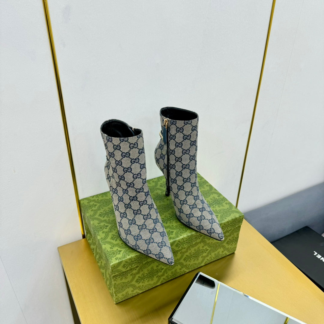 GG SIGNORIA ANKLE BOOT IN PALE GRAY MONOGRAM CANVAS