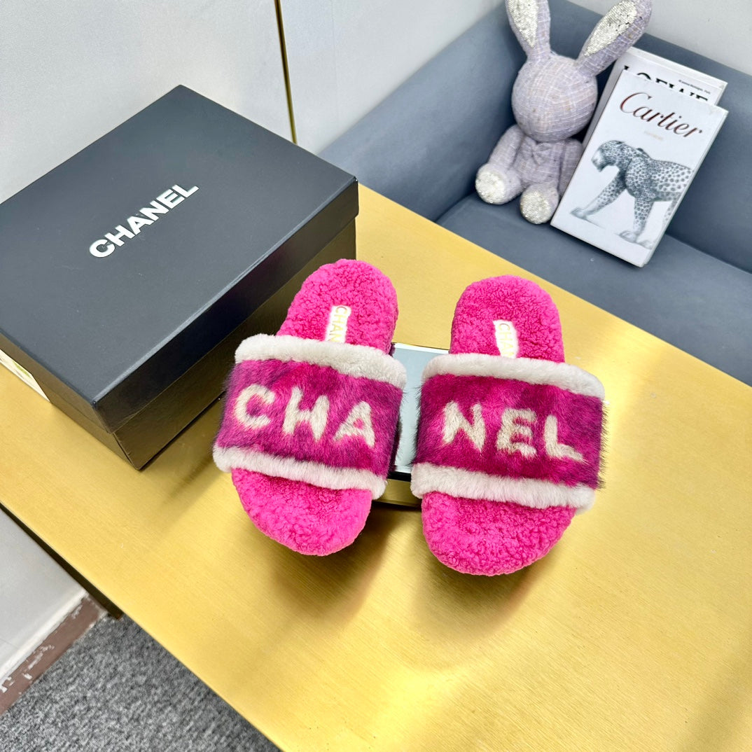 CC 26s Sandals Pink White Shearling 139998