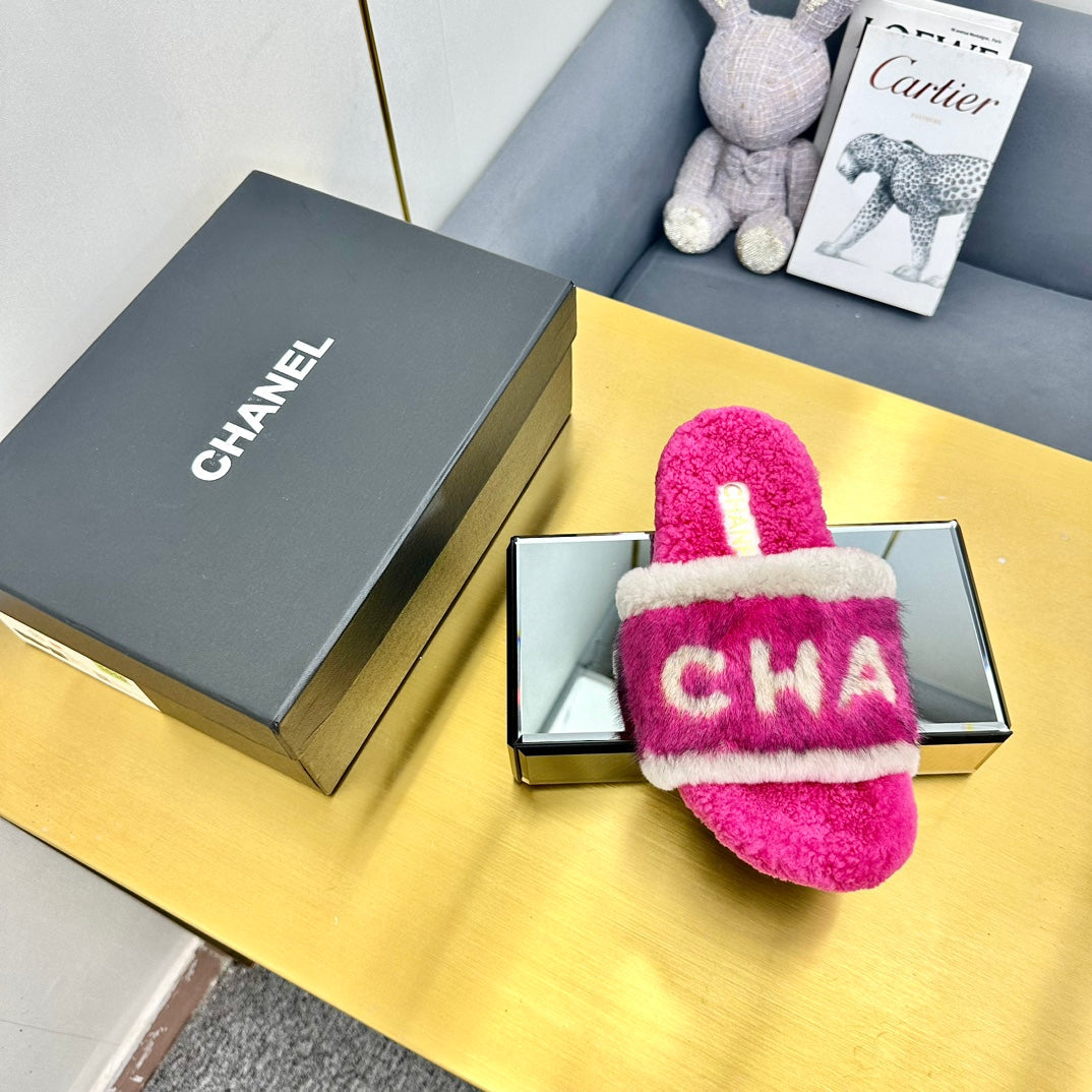CC 26s Sandals Pink White Shearling 139998