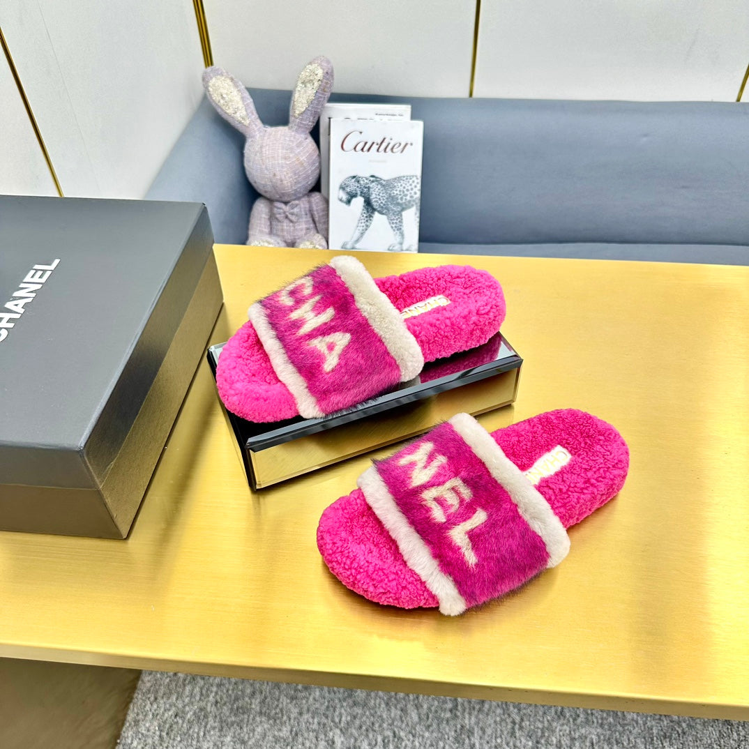 CC 26s Sandals Pink White Shearling 139998