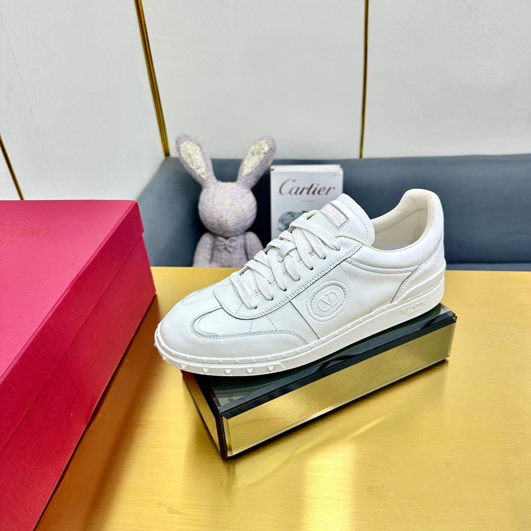 VT 26s Upvillage Sneakers White Leather 927019