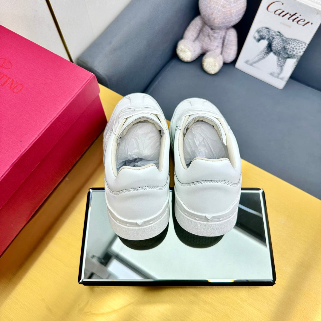 VT 26s Upvillage Sneakers White Leather 927019