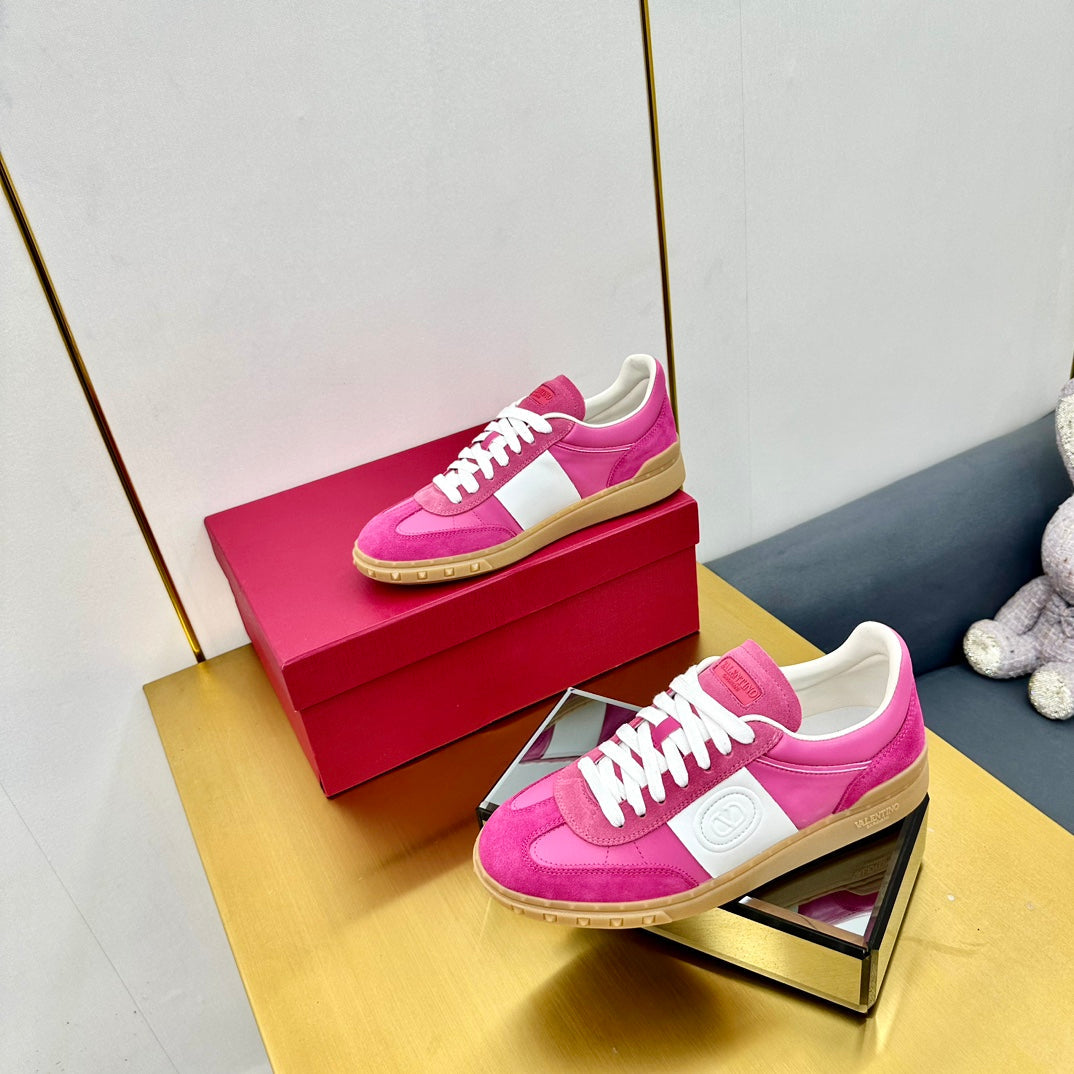VT 26s Upvillage Sneakers Hot Pink White Suede Leather 927024