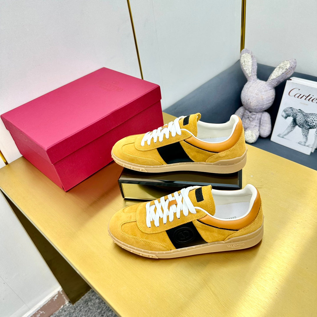 VT 26s Upvillage Sneakers Yellow Black Suede Leather 927027
