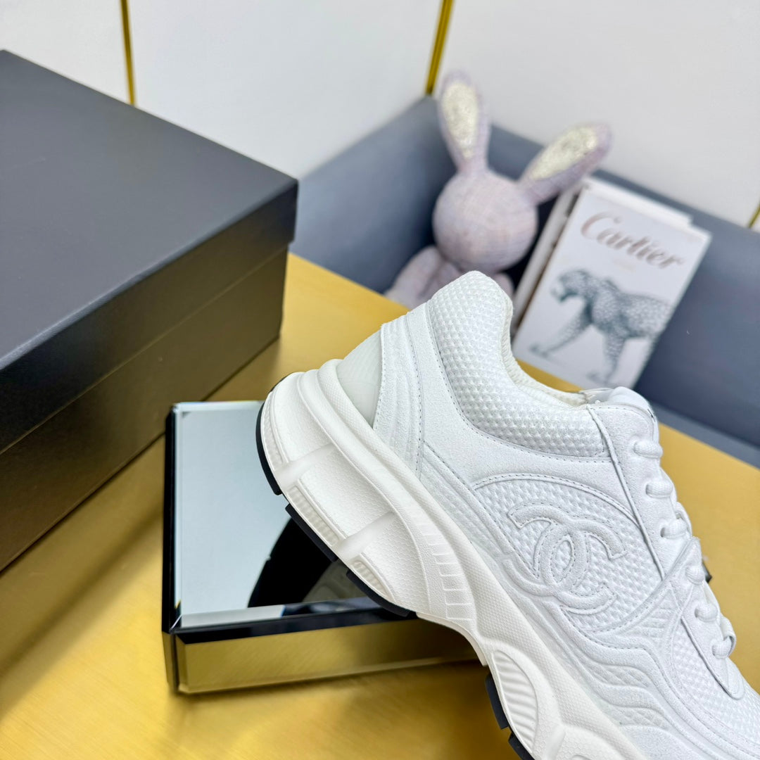 CC Logo Sneakers White Suede Fabric 927346