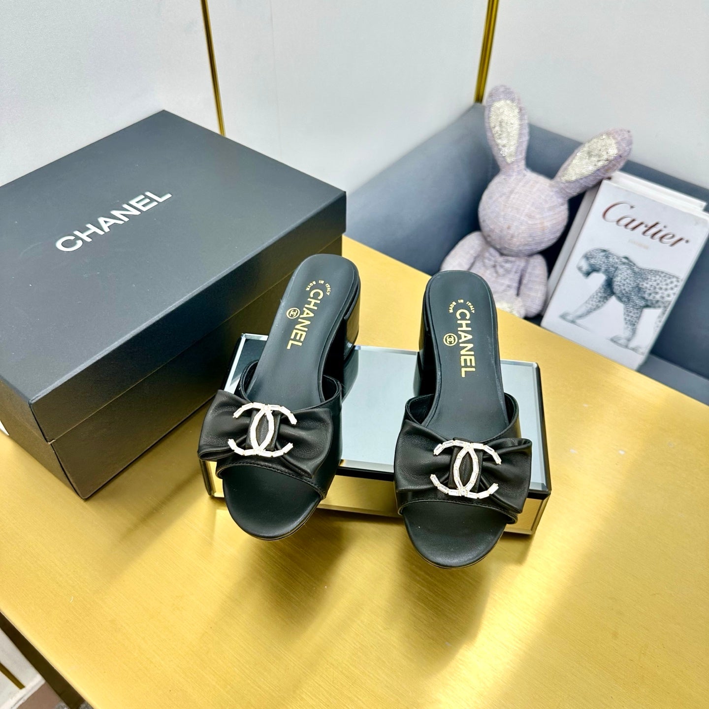cc 25 bow mule sandal 50mm black sheepskin 238478