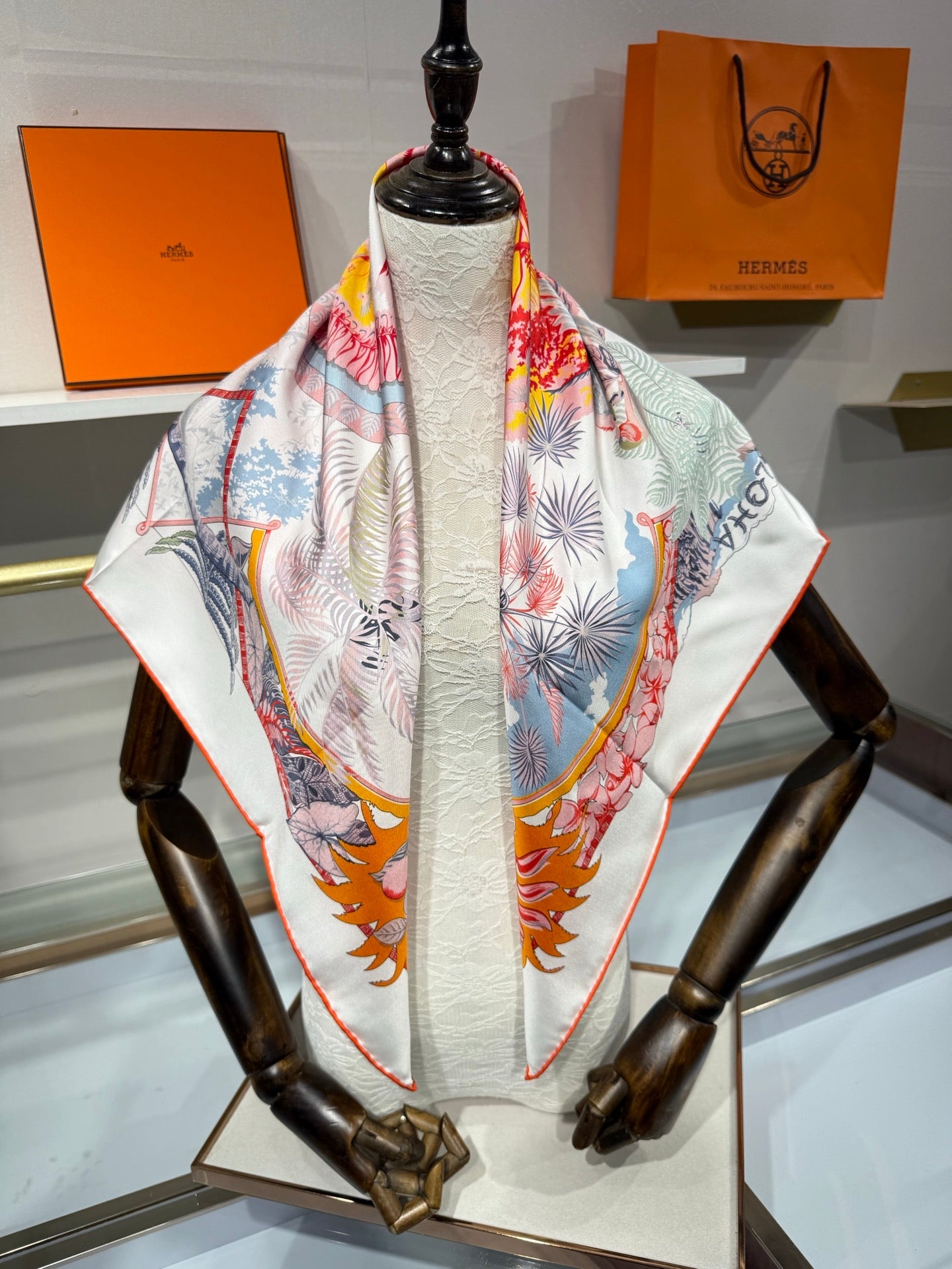 HM Aloha Scarf 90x90 White Colorful Twill Silk 209511