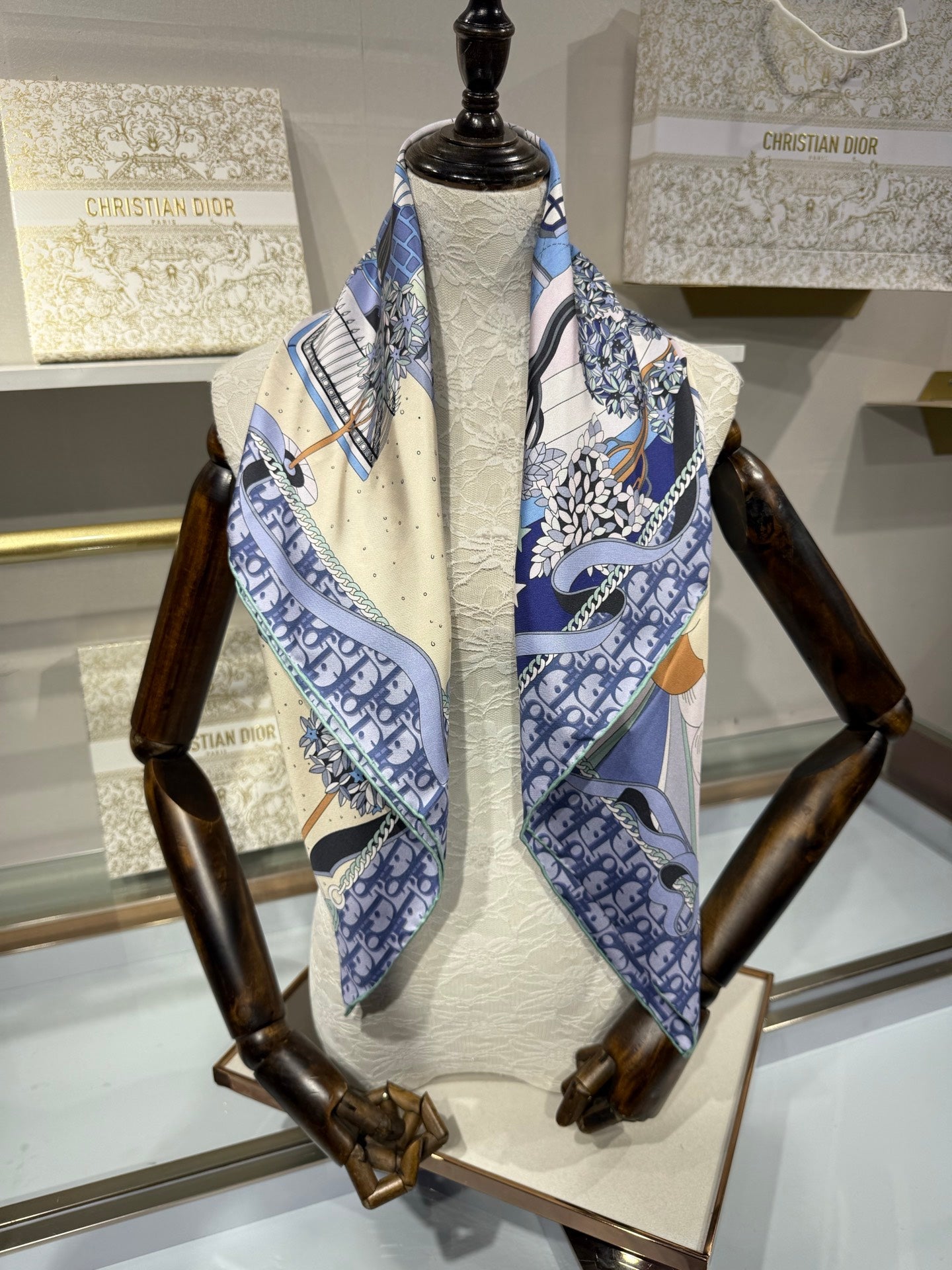 CD Avenue Scarf 90x90cm Blue Colorful Twill Silk 209102