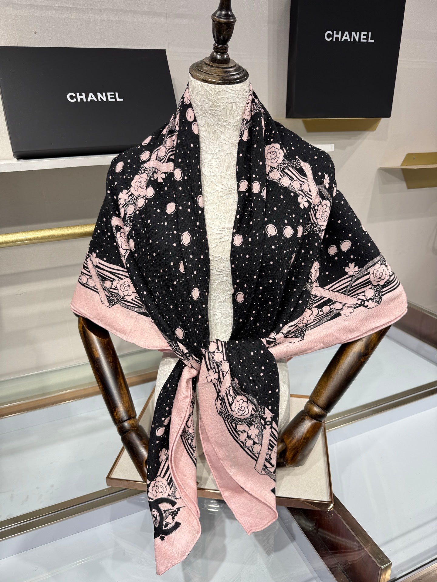 CC 26s Shawl 140x140cm Black Pink Cashmere Silk 212965