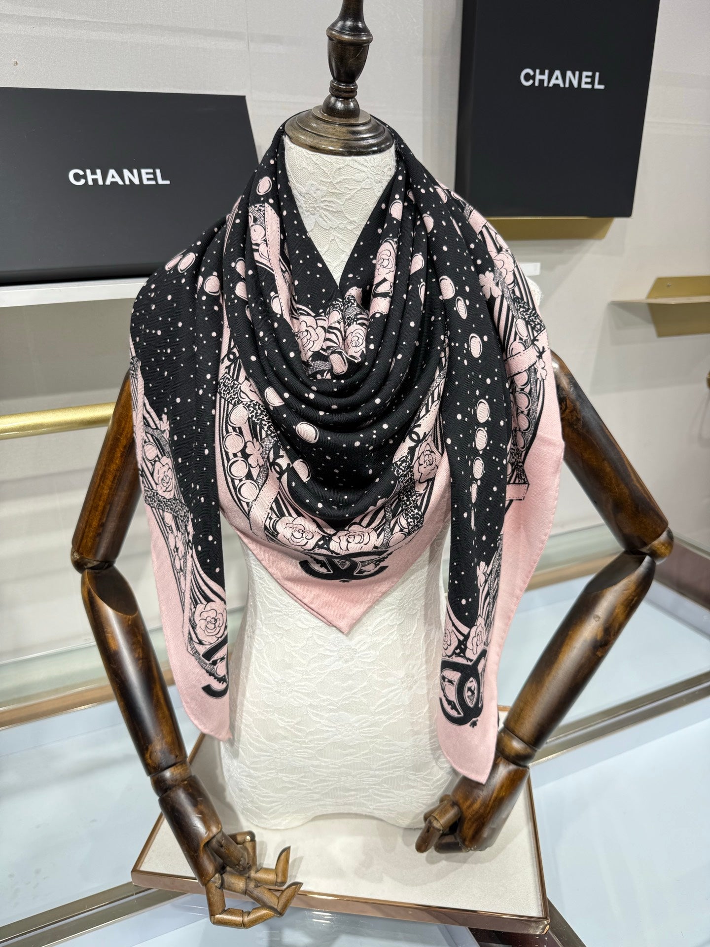 CC 26s Shawl 140x140cm Black Pink Cashmere Silk 212965