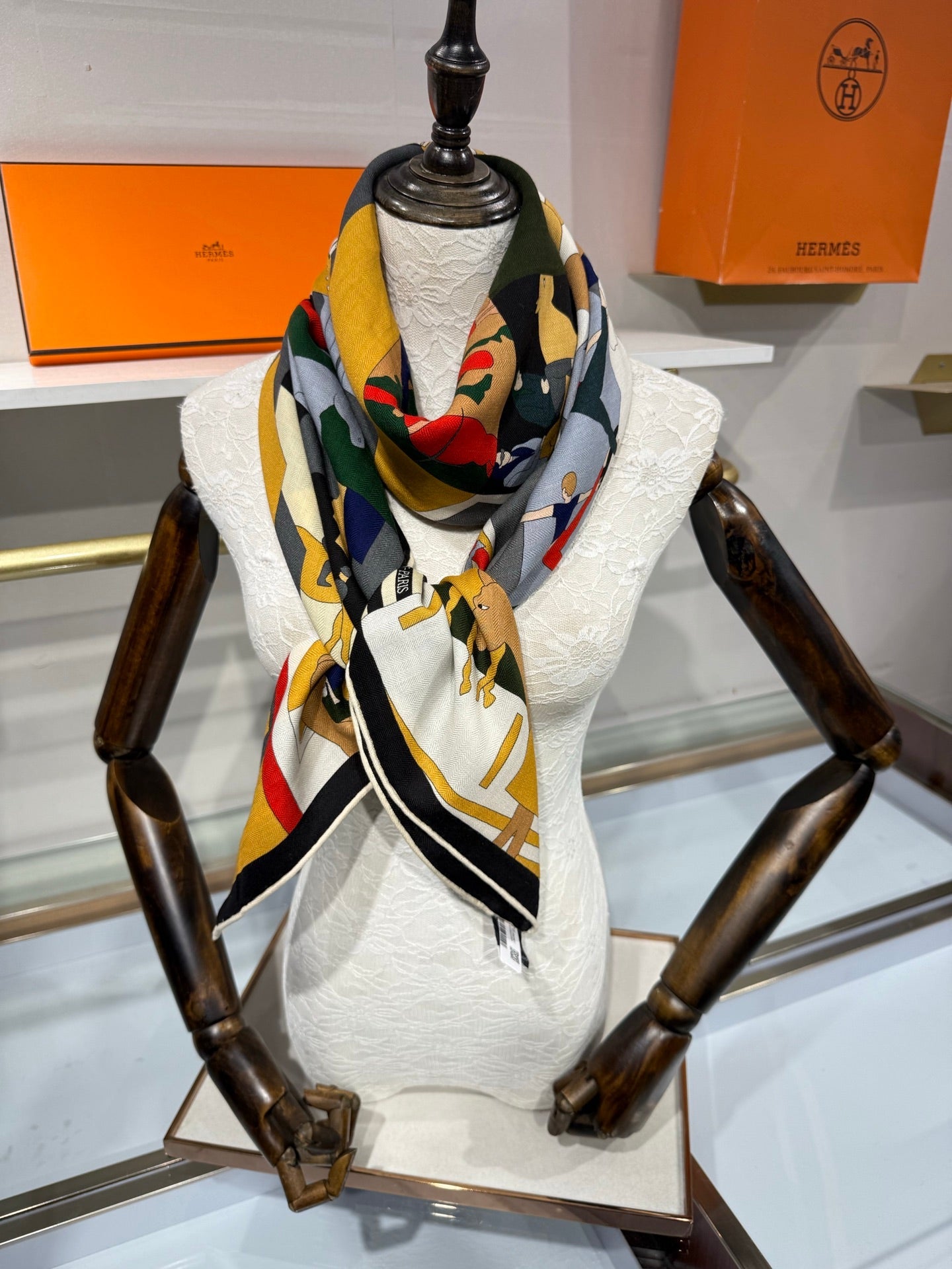HM 26s 140x140cm Mon Cheval et Moi Scarf Cashmere Silk 214219