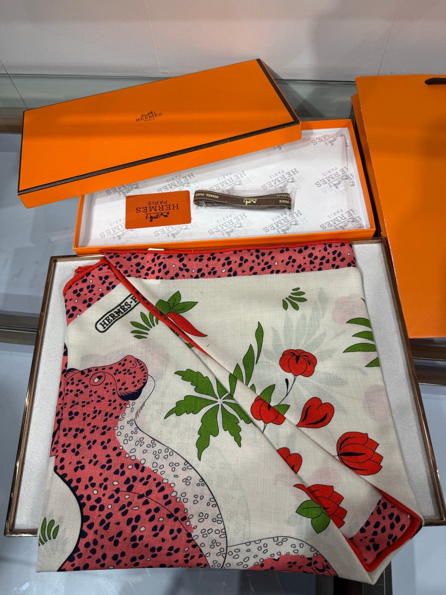 HM 26s Scarf 140 In Cashmere And Silk 216585