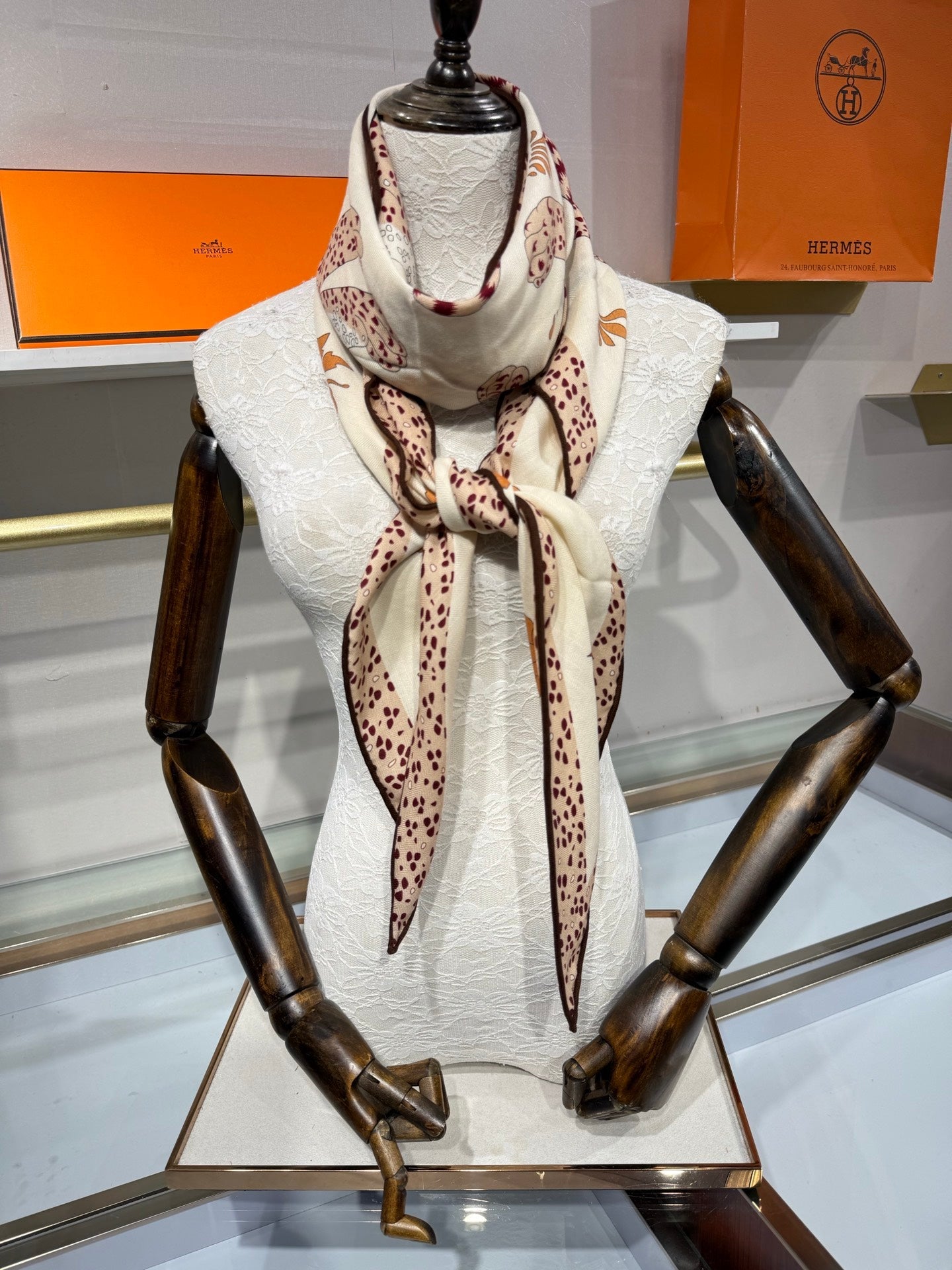 HM 26s Scarf 140 In Cashmere And Silk 216593