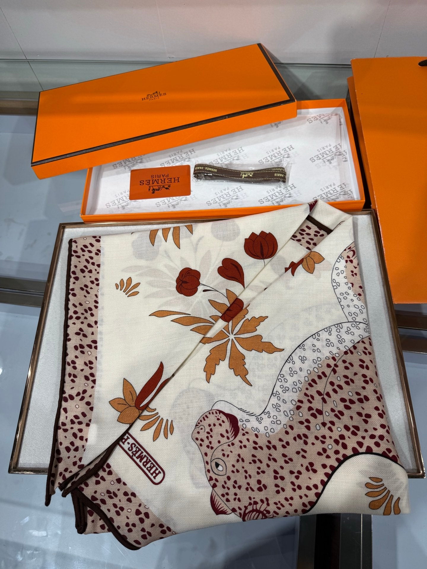 HM 26s Scarf 140 In Cashmere And Silk 216593
