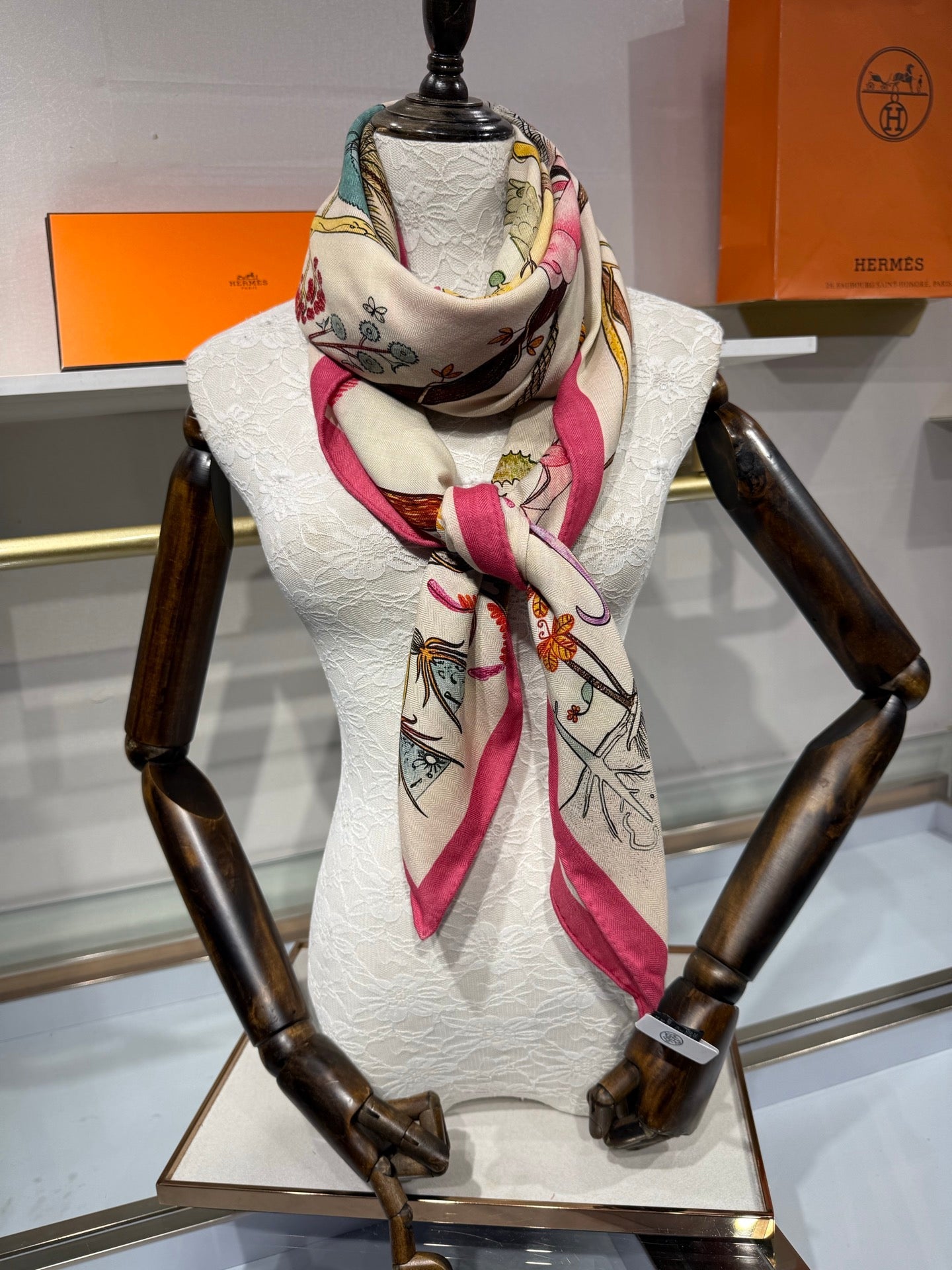 HM 26s Scarf 140 In Cashmere And Silk 216596