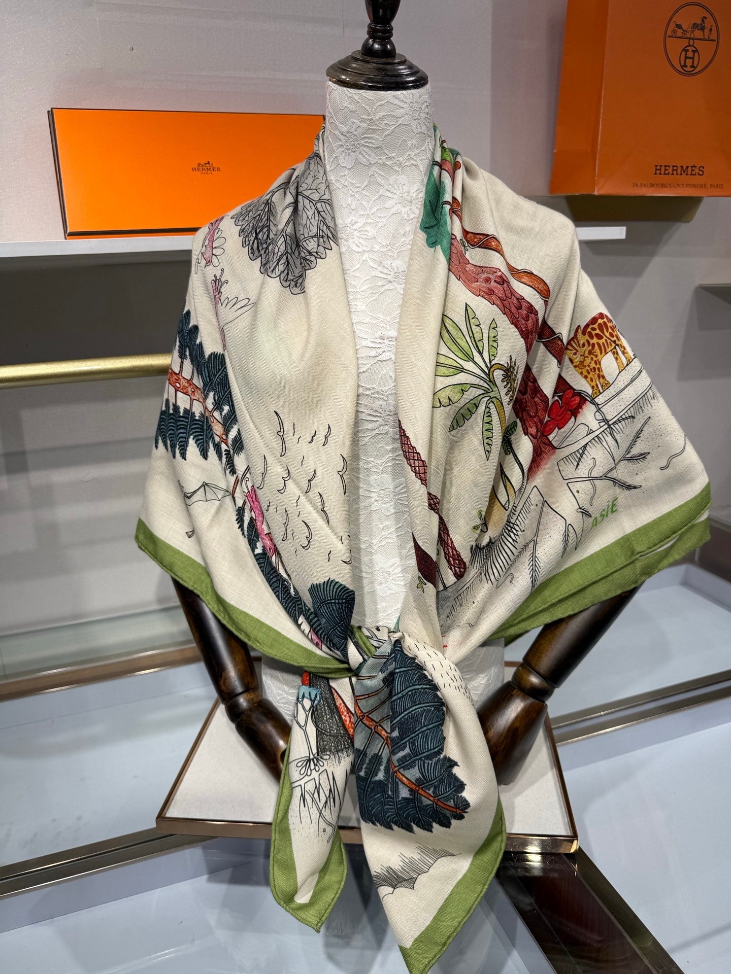 HM 26s Scarf 140 In Cashmere And Silk 216599