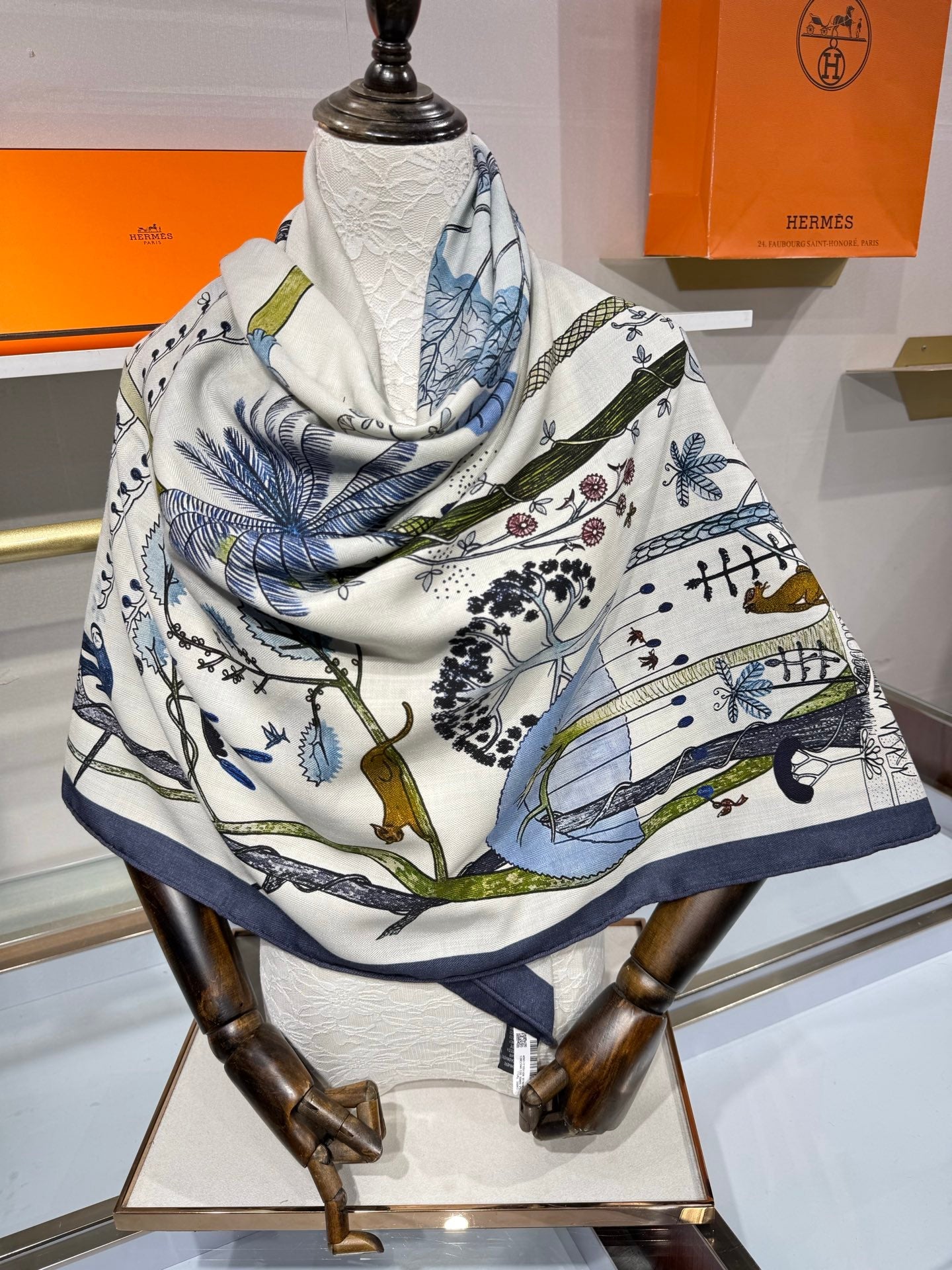 HM 26s Scarf 140 In Cashmere And Silk 216601