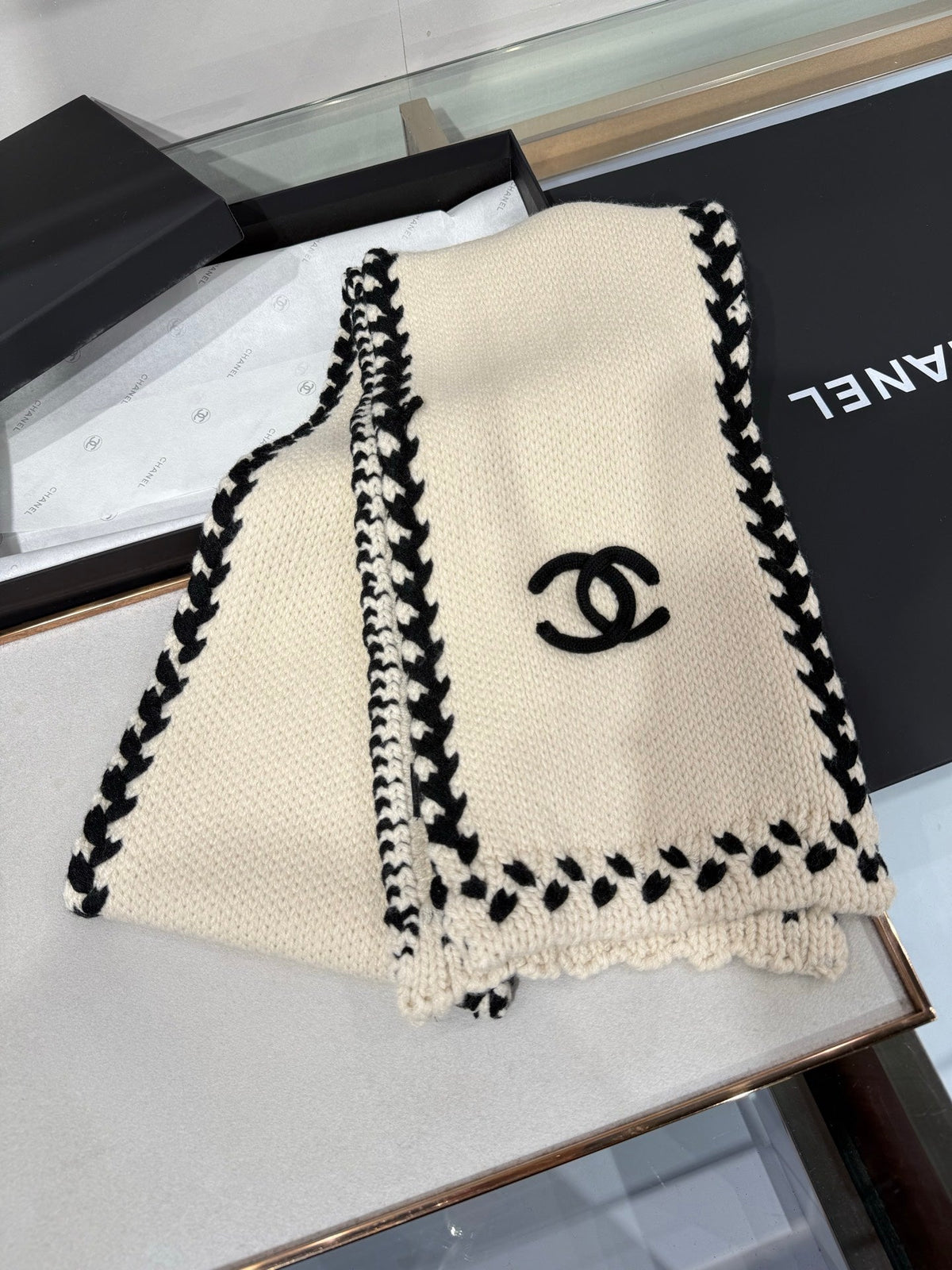 CC 26s Braided Border CC Logo Scarf 165x20cm Ivory Black Wool 218731