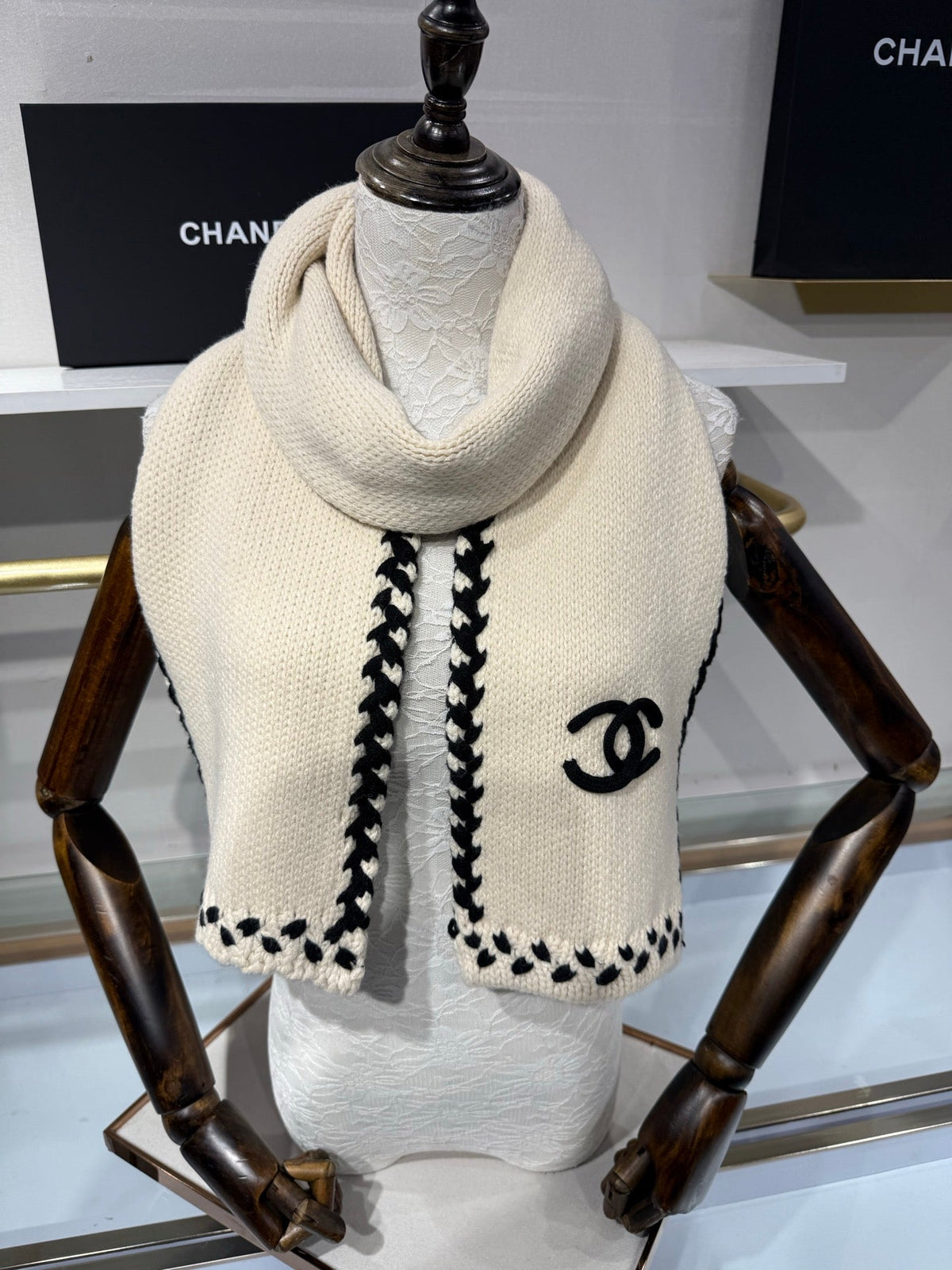 CC 26s Braided Border CC Logo Scarf 165x20cm Ivory Black Wool 218731