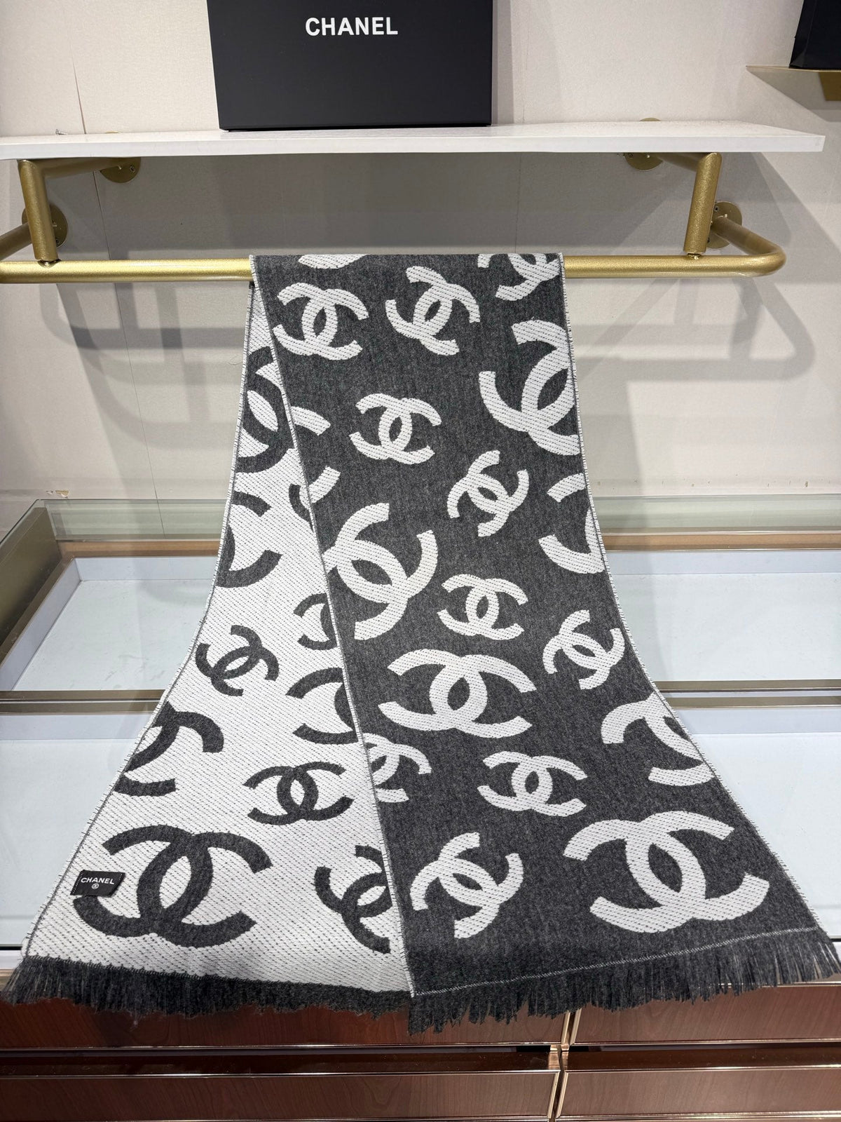 CC 26s CC Monogram Overlap Scarf 180cm Charcoal White Wool Cashmere 219027