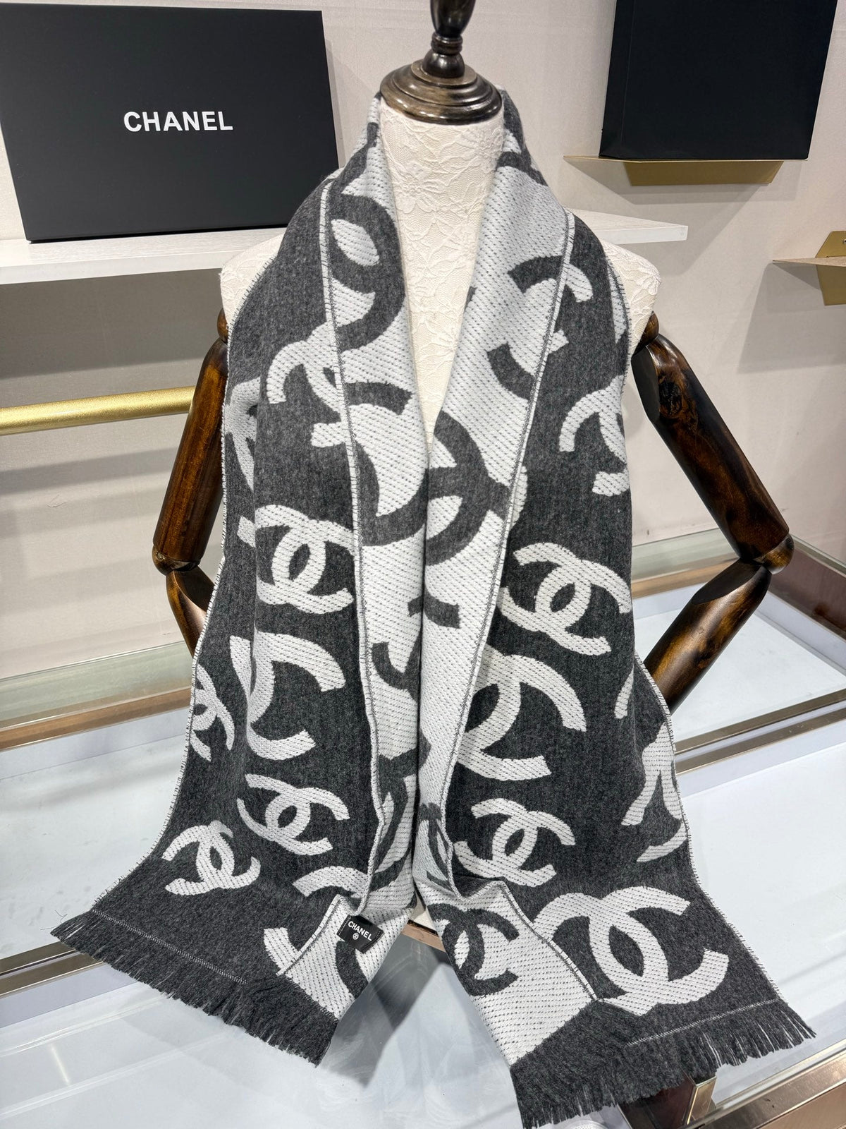 CC 26s CC Monogram Overlap Scarf 180cm Charcoal White Wool Cashmere 219027