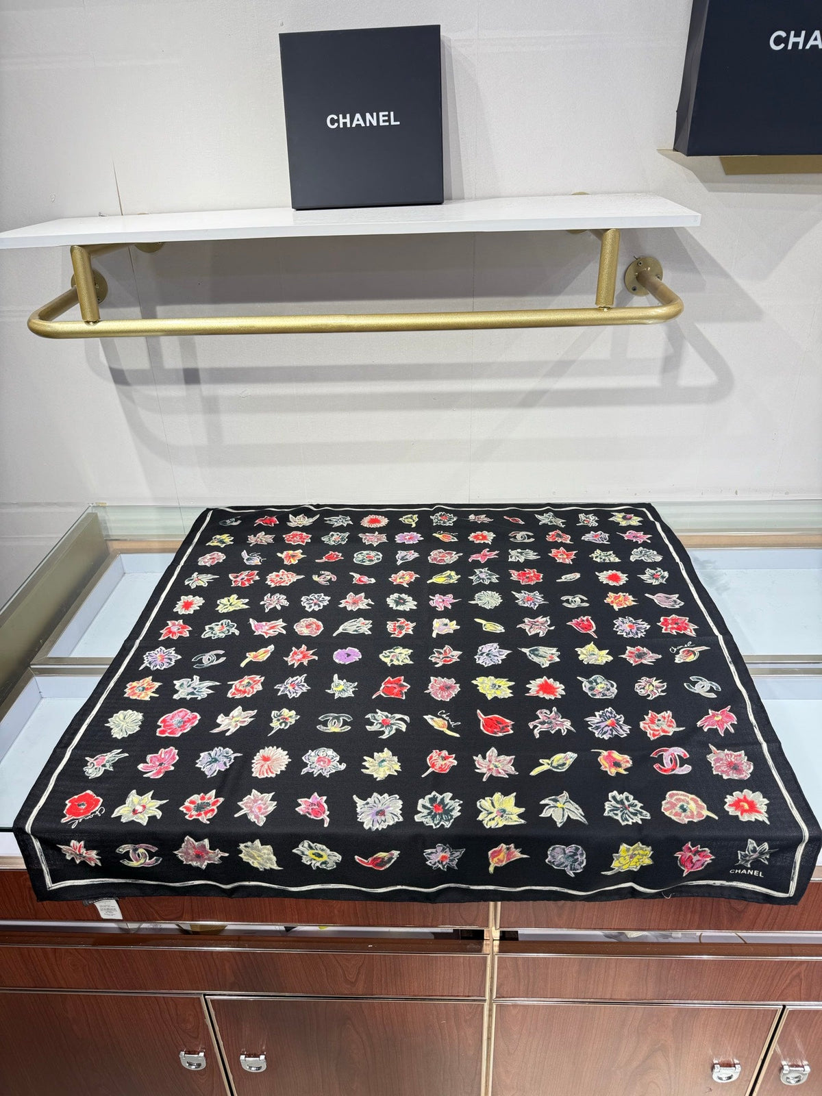 CC 26s Floral Patchwork Square Scarf 90x90cm Black Multicolor Silk 220083