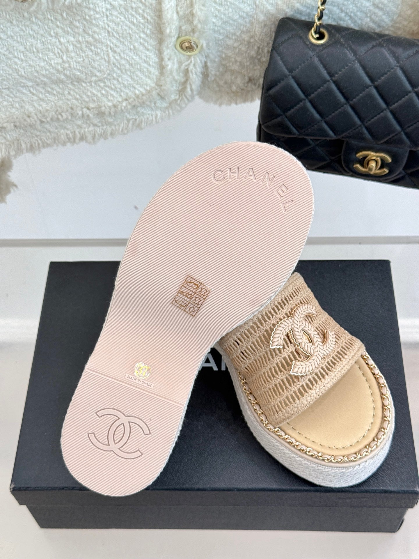 CC Mesh Hollow Chain Double C Thick-Soled Slippers 70mm Beige 265649