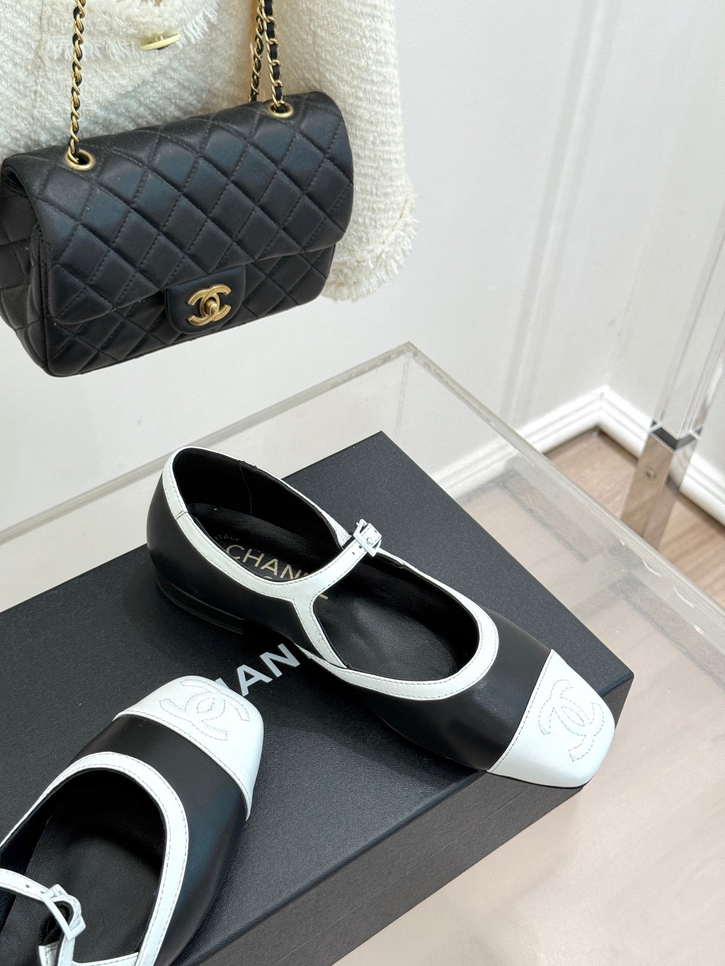 CC 26s Square-Toe Mary Jane Shoes Black White Leather 920421