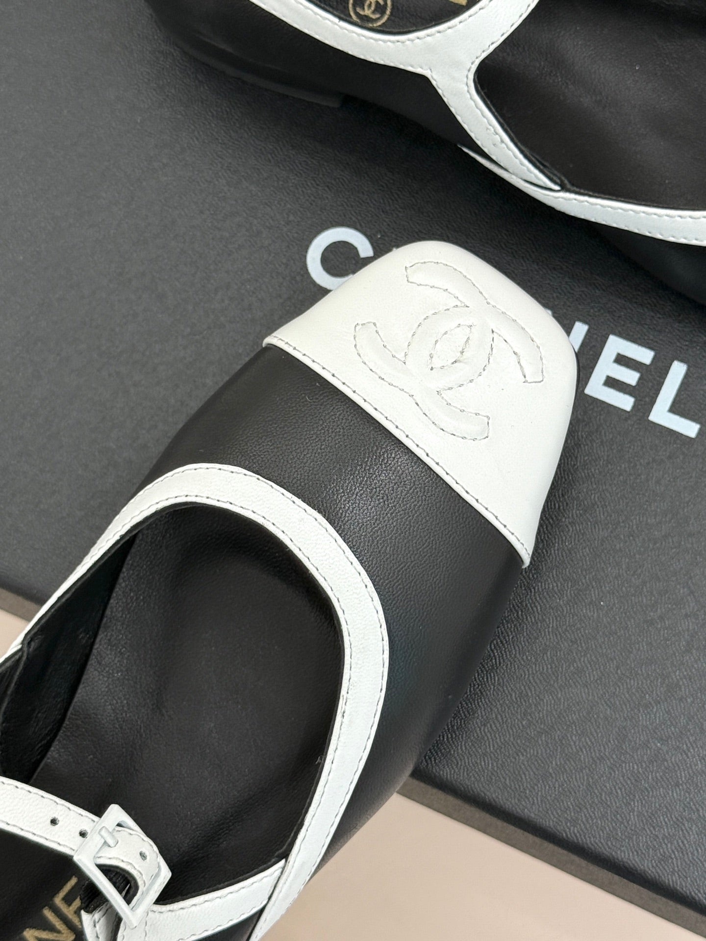 CC 26s Square-Toe Mary Jane Shoes Black White Leather 920421