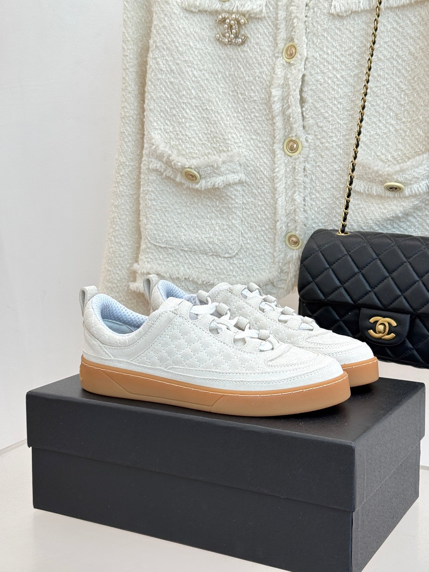 CC Casual Sports Shoes White Diamond Pattern Suede 920475