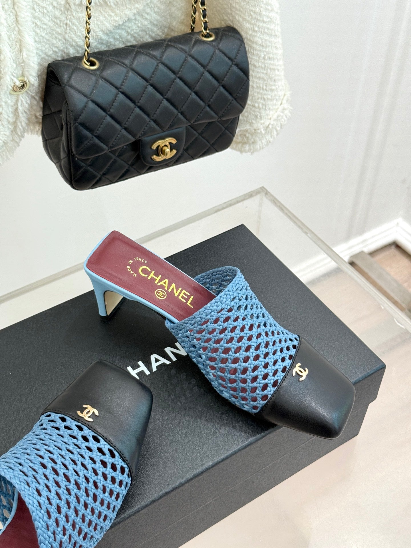 CC 26s Square-Toe Sandals Black Blue Distinct Woven 887978