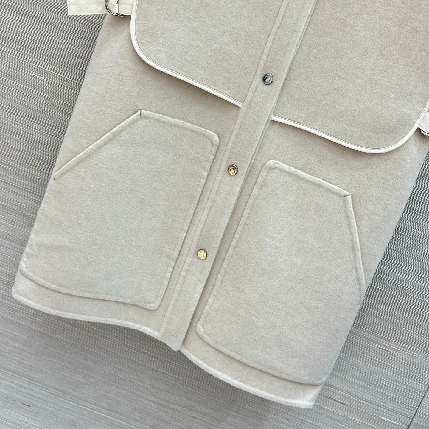 HM 26s Vest Light Beige Side Buckles 427315