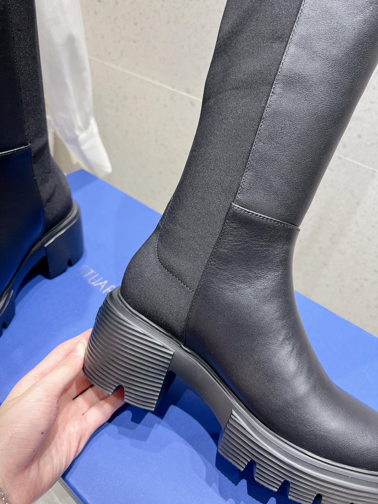 SW  Soho Knee-High Boot Black Cowhide  & Nucbuck Leather  554356