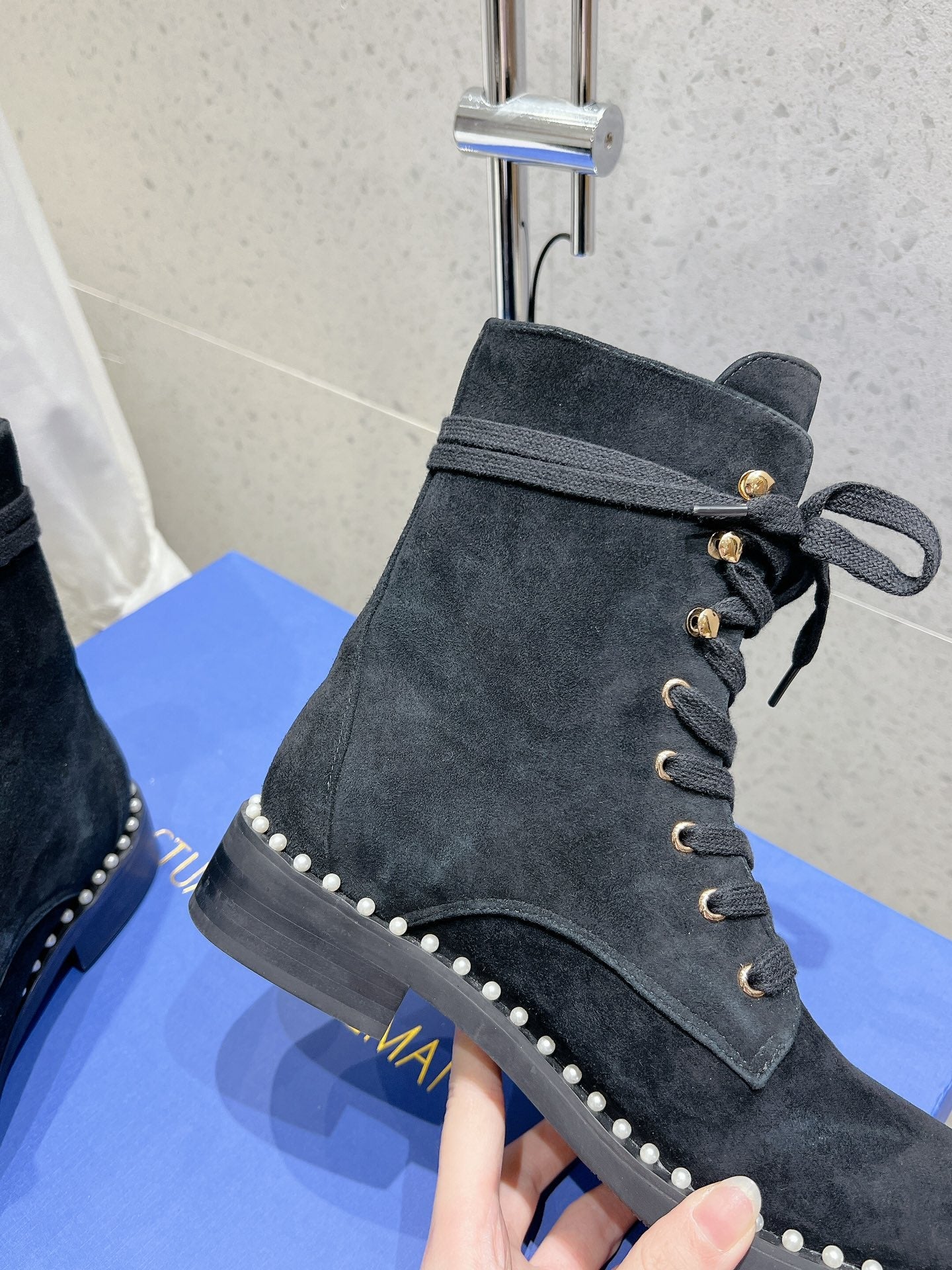 SW  Mckenzee Boot with Pearl Chain Black Suede 554360