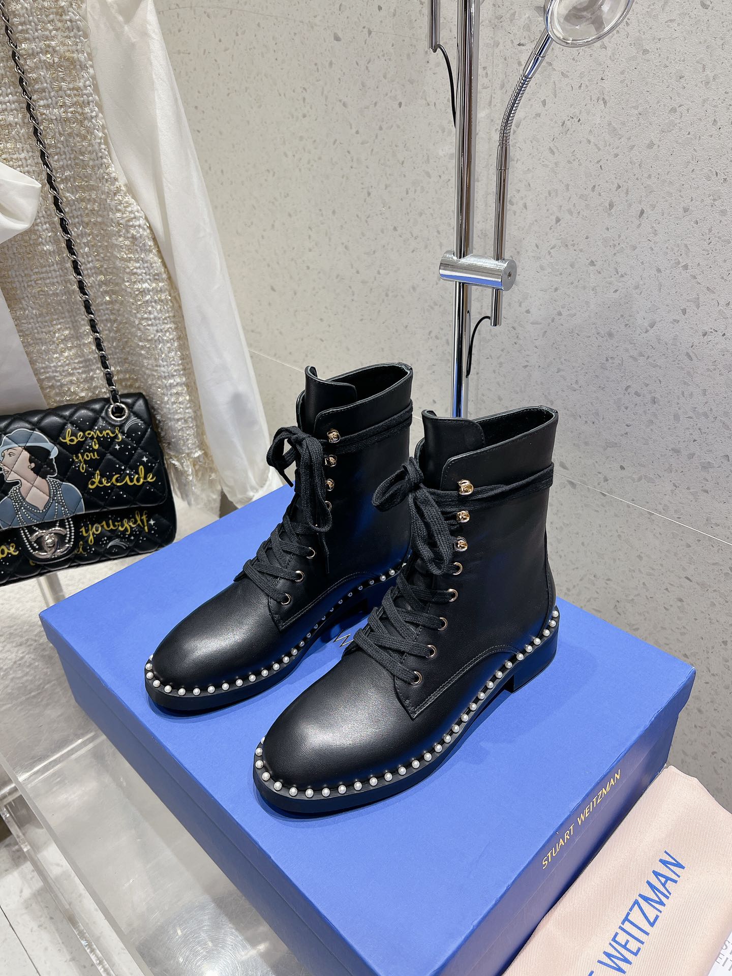 SW  Mckenzee Boot with Pearl Chain Black Leather 554361