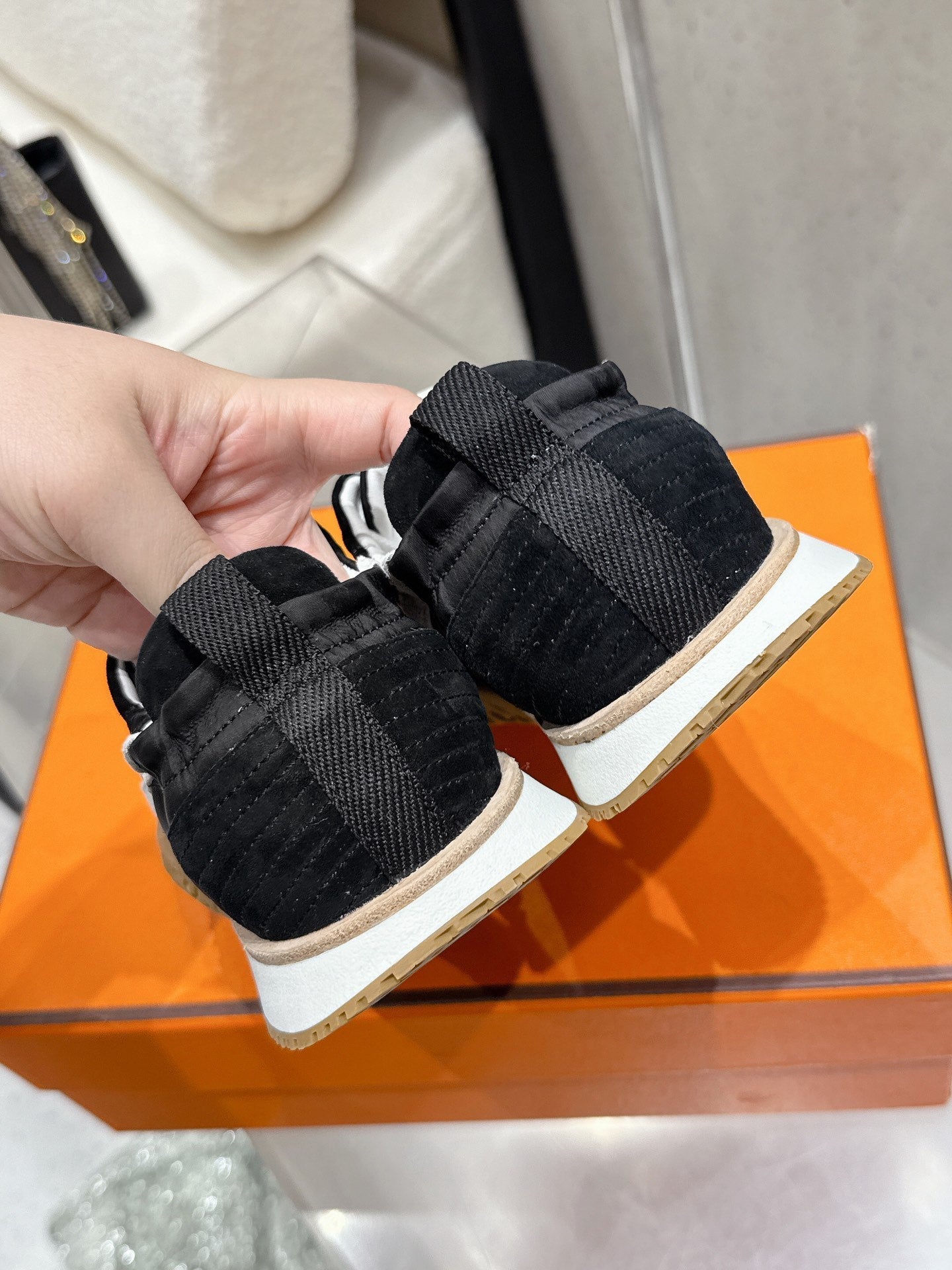 HM Jet Sneaker White Black Suede 554153