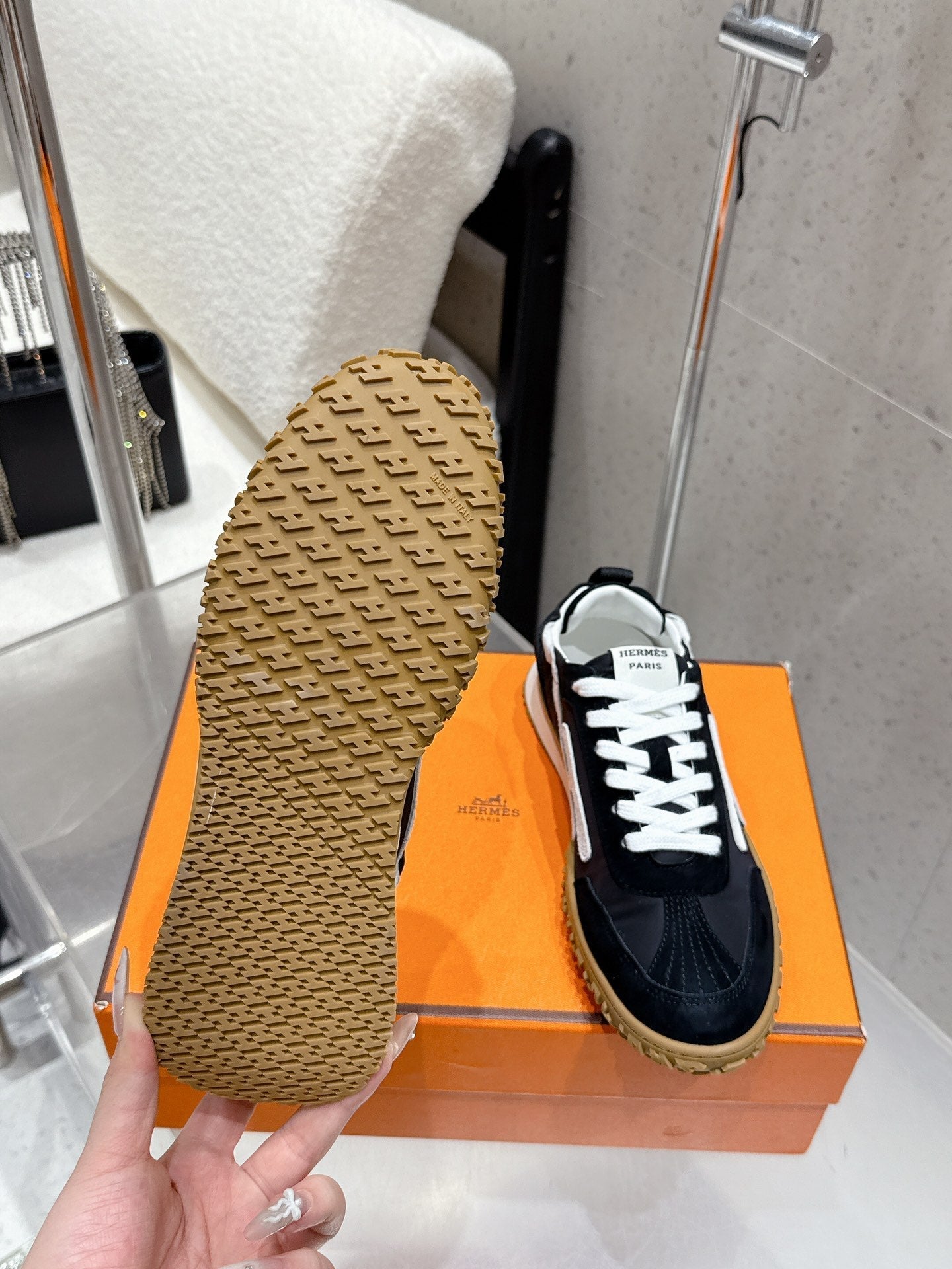 HM Jet Sneaker White Black Suede 554153