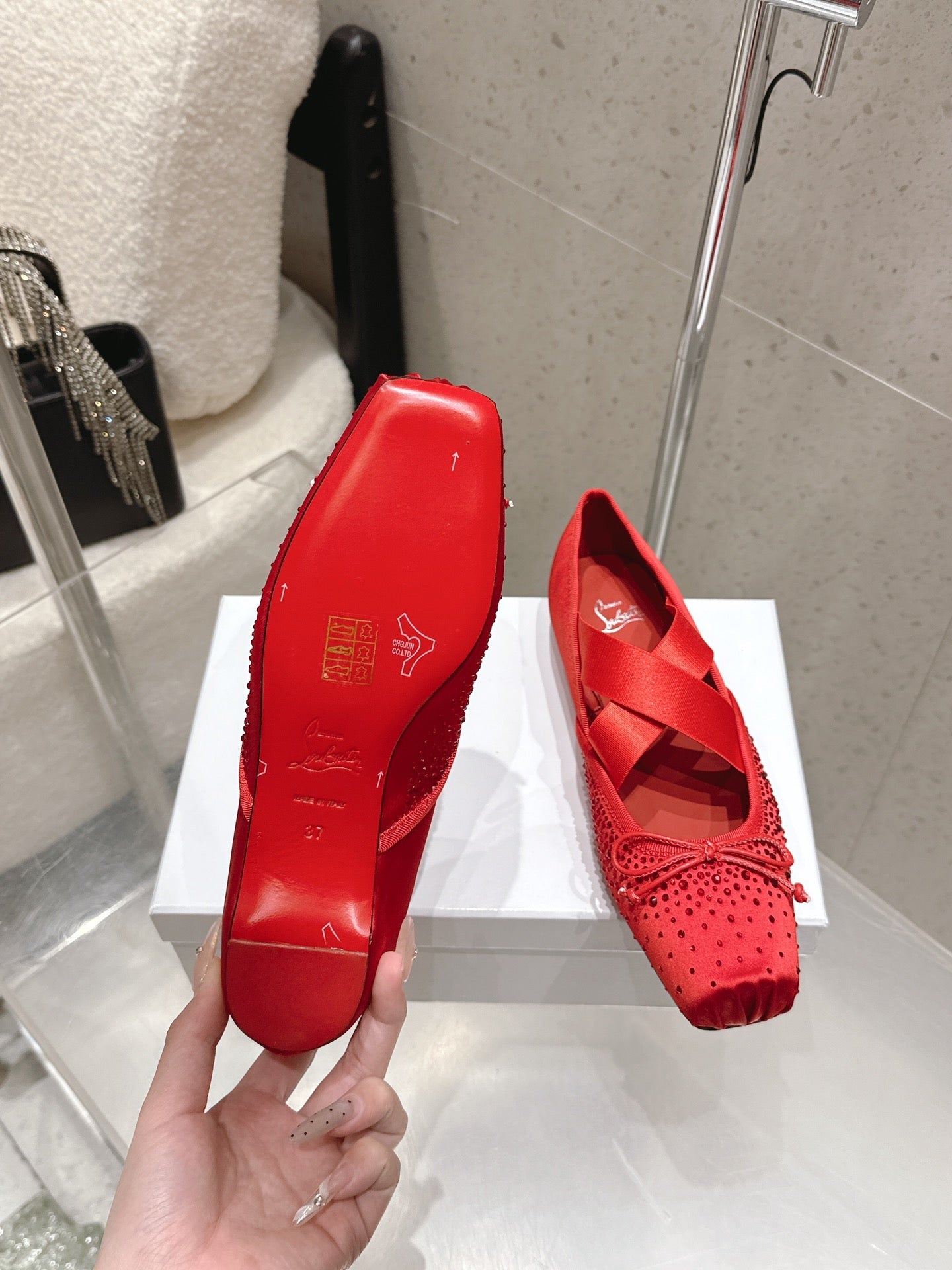 CL Ballet Butterfly Ballet Flats Diamond-Embellished Red Satin 610812